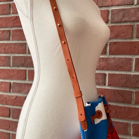 Mansur Gavriel X Marimekko Mansikkavuoret Strawberry Print Canvas Bucket Bag NEW - Picture 14 of 15